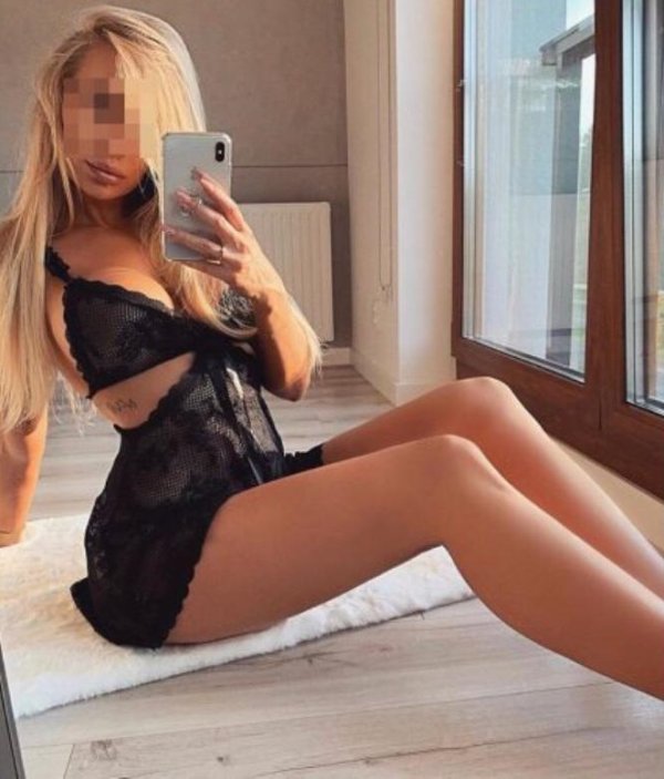 Deniz - Kızılay Otele Gelen Escort